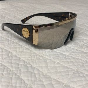VERSACE SUNGLASSES